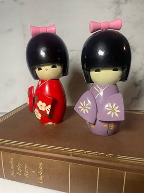 Cute Kokeshi Doll Figurines - Red & Lavender